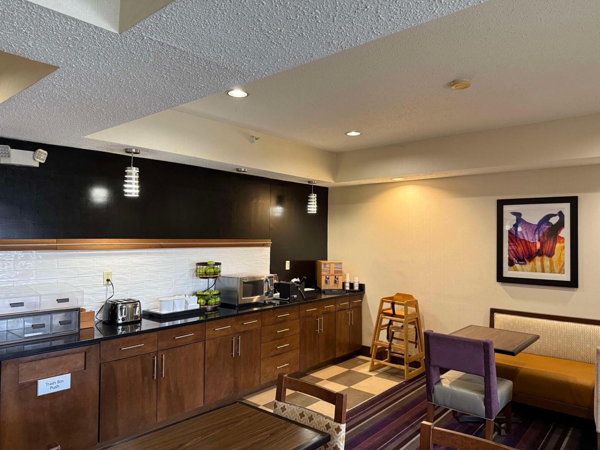Surestay By Best Western Forsyth Decatur Bagian luar foto