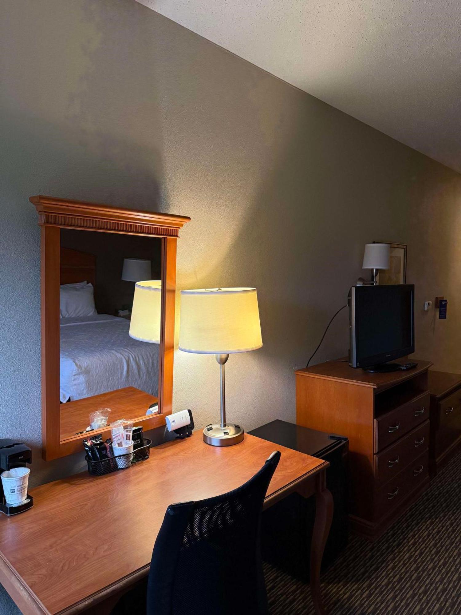Surestay By Best Western Forsyth Decatur Bagian luar foto