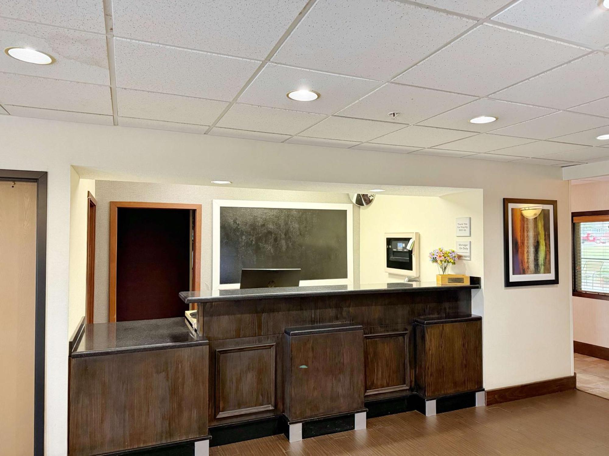 Surestay By Best Western Forsyth Decatur Bagian luar foto