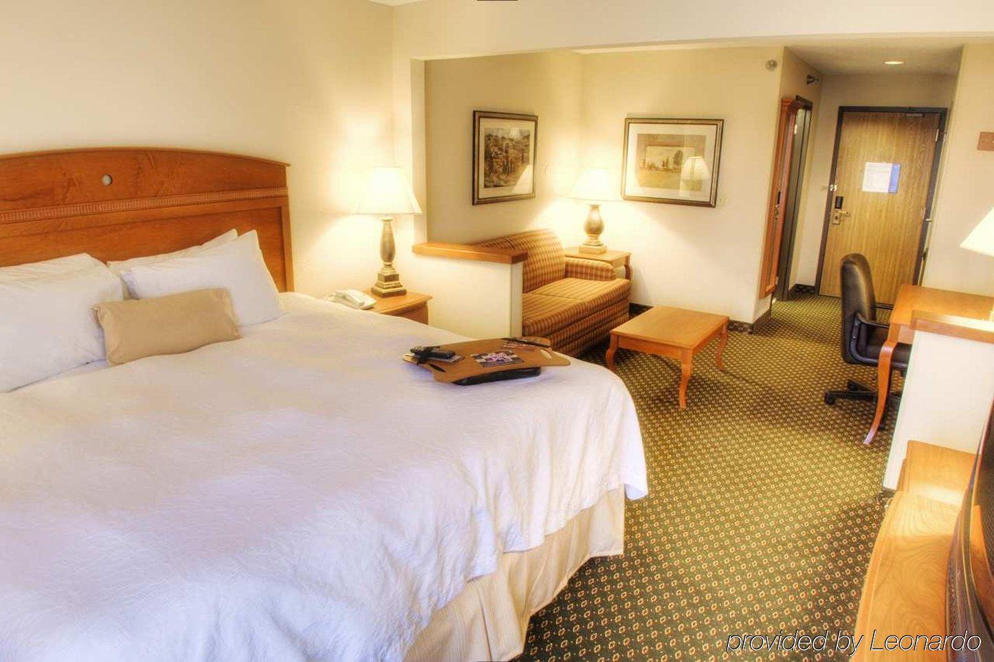 Surestay By Best Western Forsyth Decatur Ruang foto